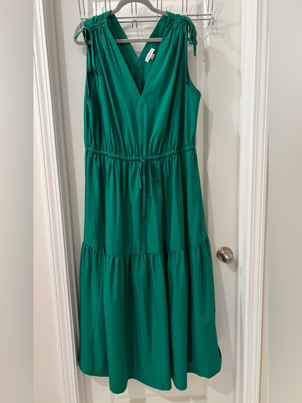 Calvin Klein Emerald Green Sleeveless V-Neck Tiered Midi Dress